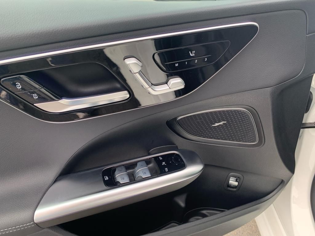 Mercedes-Benz C 300 2024