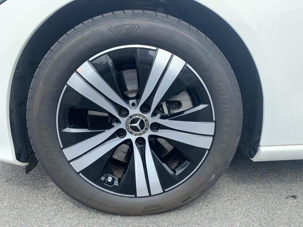 Mercedes-Benz C 300 2024