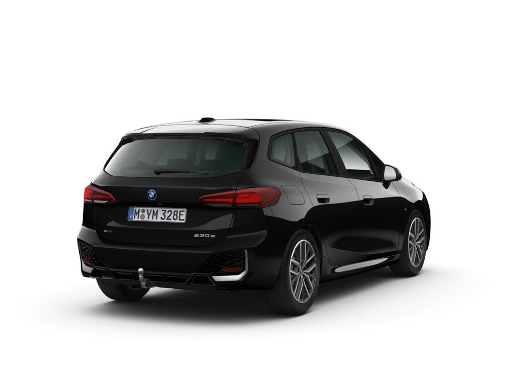 BMW 230 2025