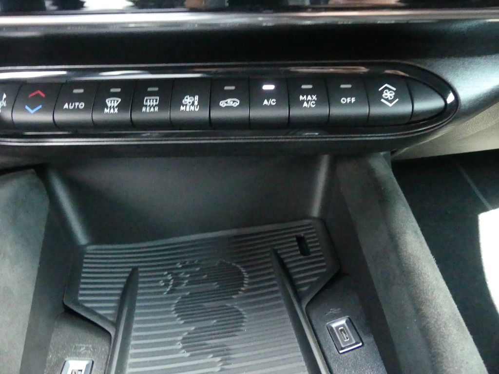 Alfa Romeo Junior 2025