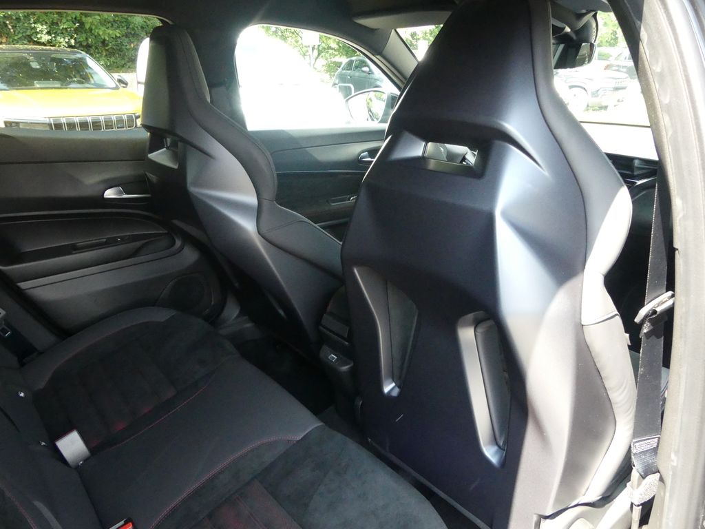 Alfa Romeo Junior 2025