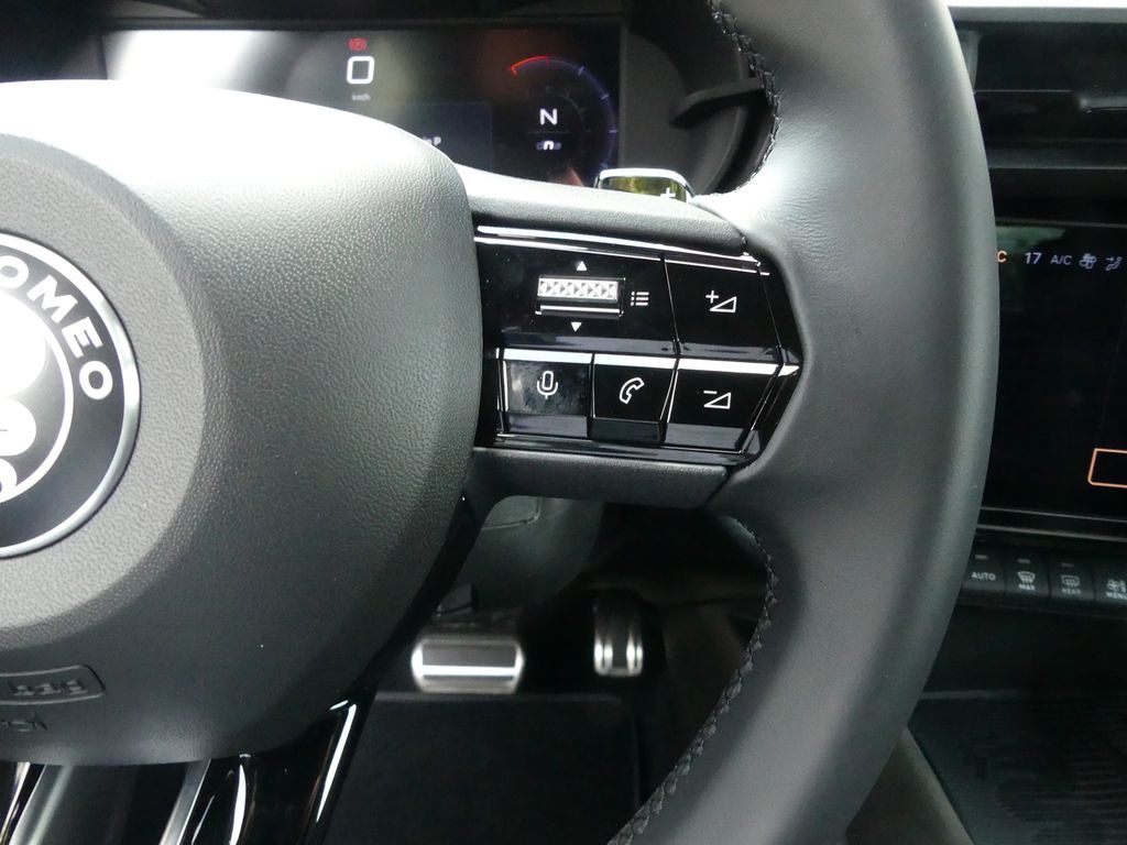 Alfa Romeo Junior 2025