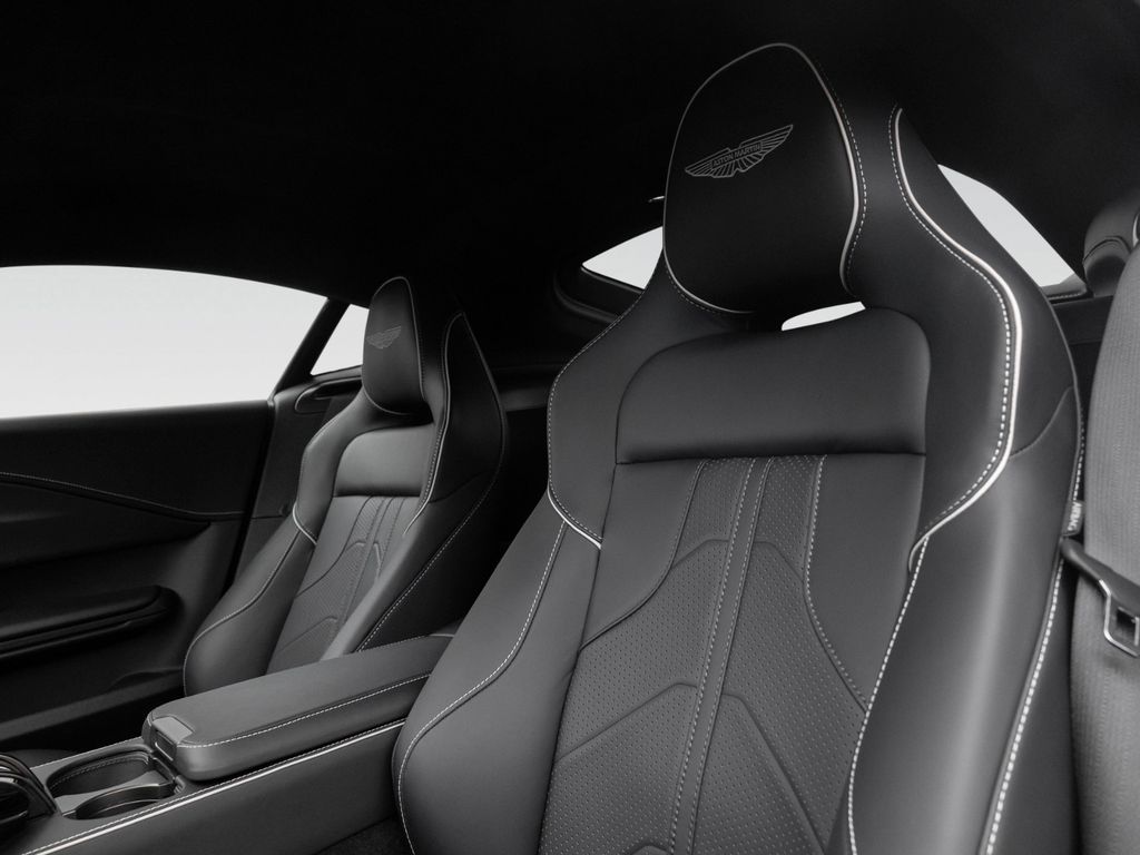 Aston Martin V8 Vantage 2025