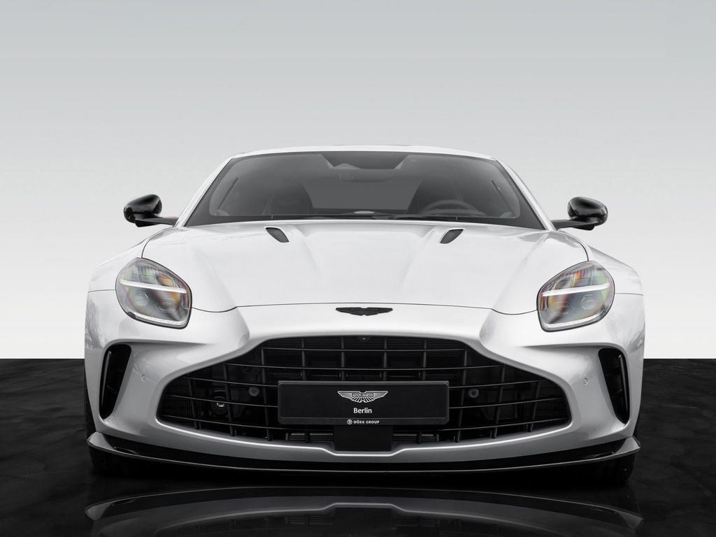 Aston Martin V8 Vantage 2025