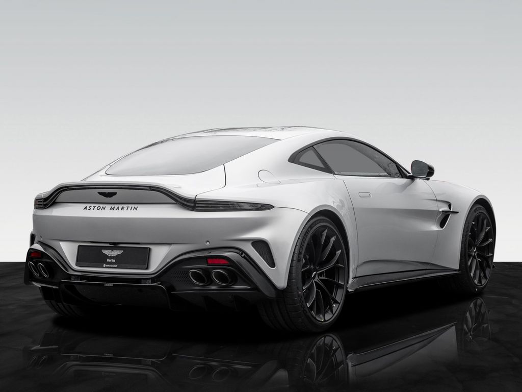 Aston Martin V8 Vantage 2025