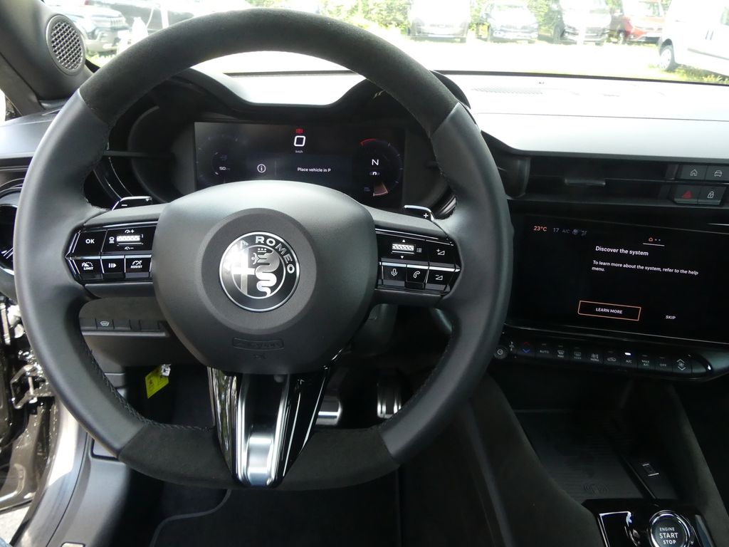 Alfa Romeo Junior 2025