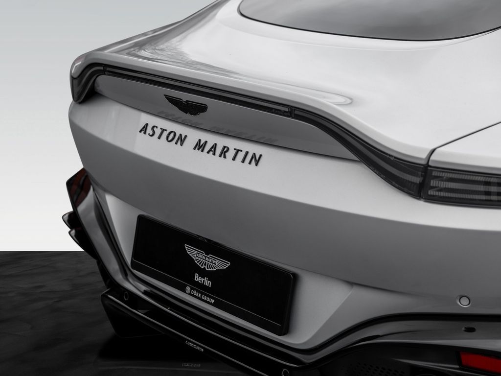 Aston Martin V8 Vantage 2025