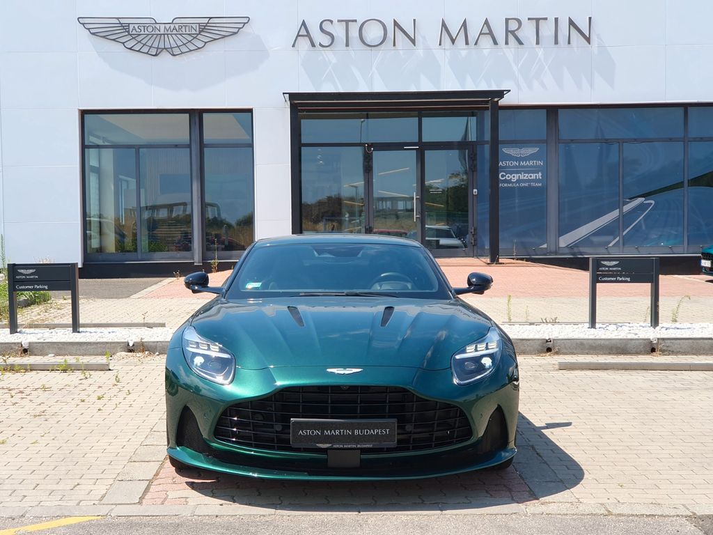 Aston Martin DB12 2025