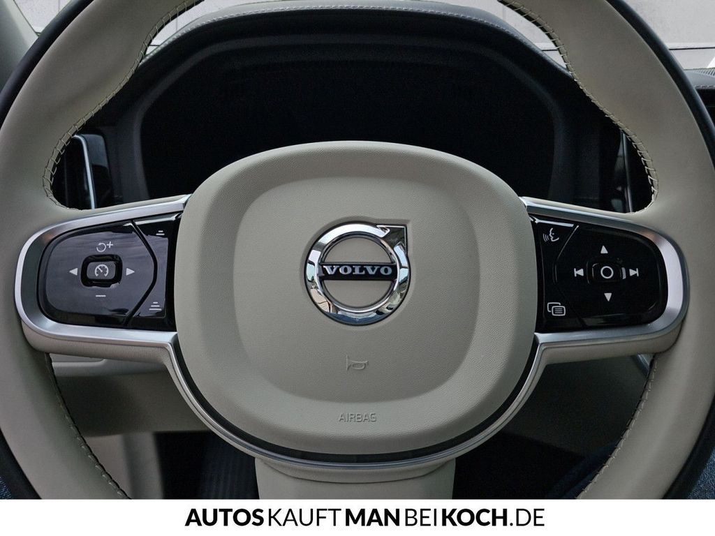 Volvo XC60 2025