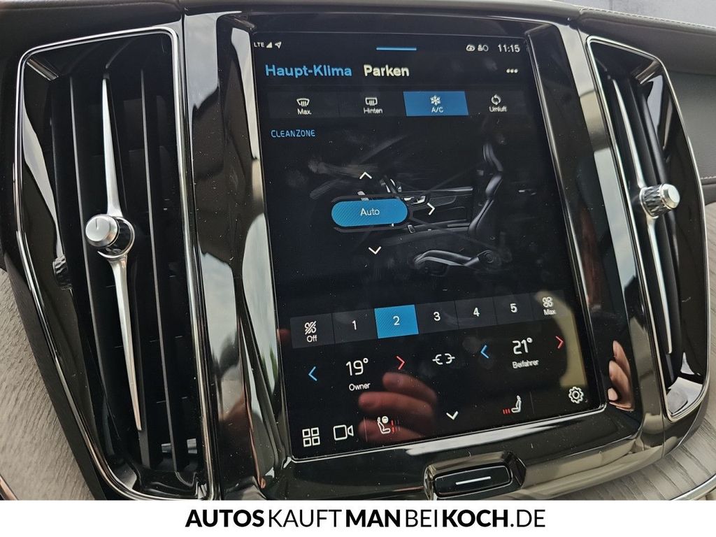 Volvo XC60 2025