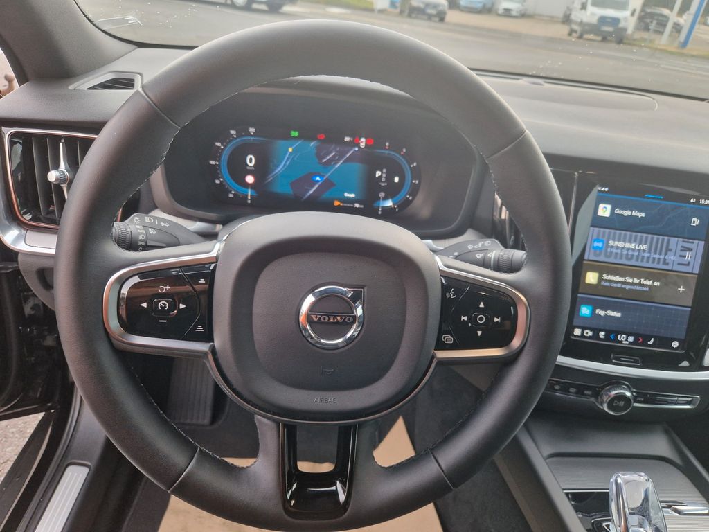 Volvo V60 Cross Country 2023