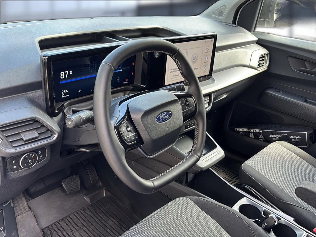 Ford Transit Courier 2025