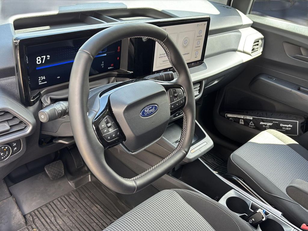 Ford Transit Courier 2025