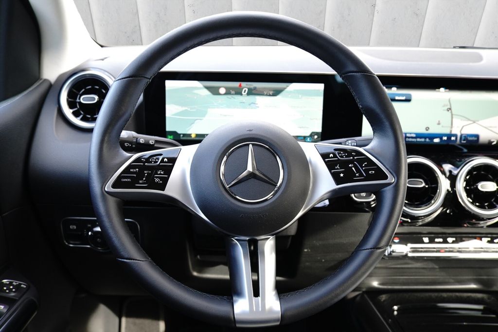 Mercedes-Benz B 180 2024