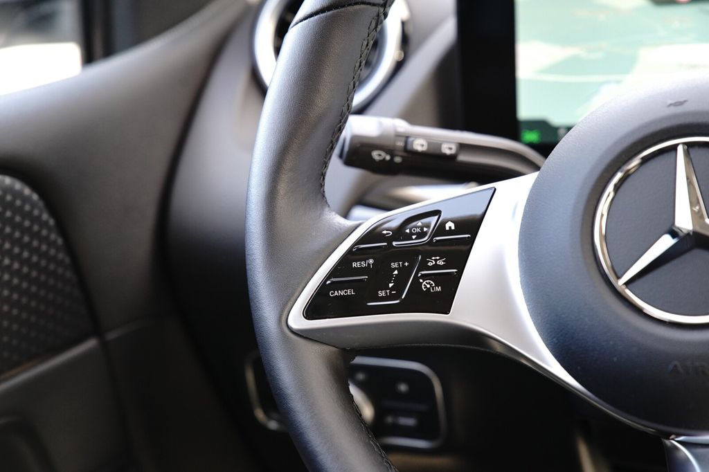 Mercedes-Benz B 180 2024