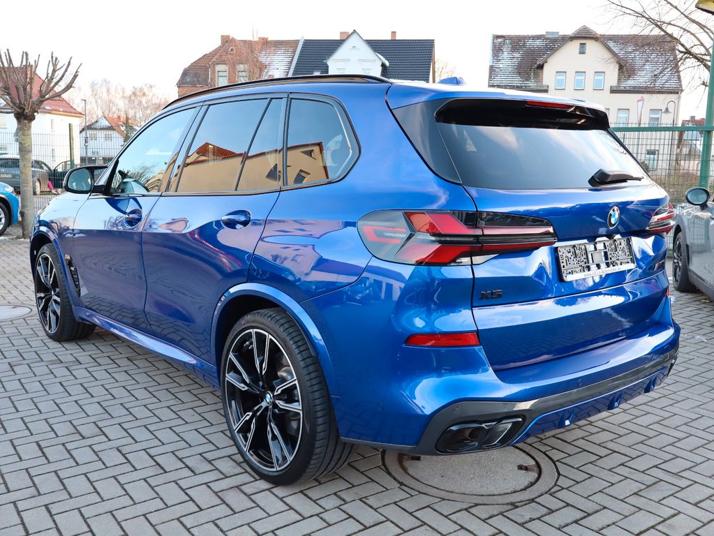 BMW X5 M60 2023