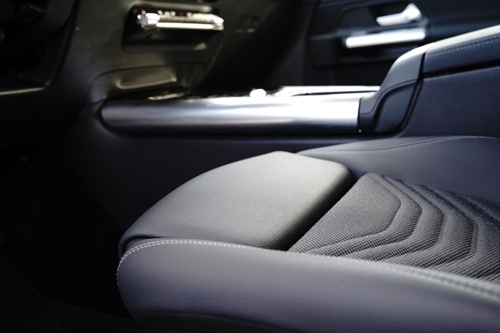 Mercedes-Benz B 180 2024