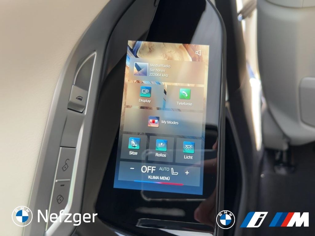BMW 750 2025