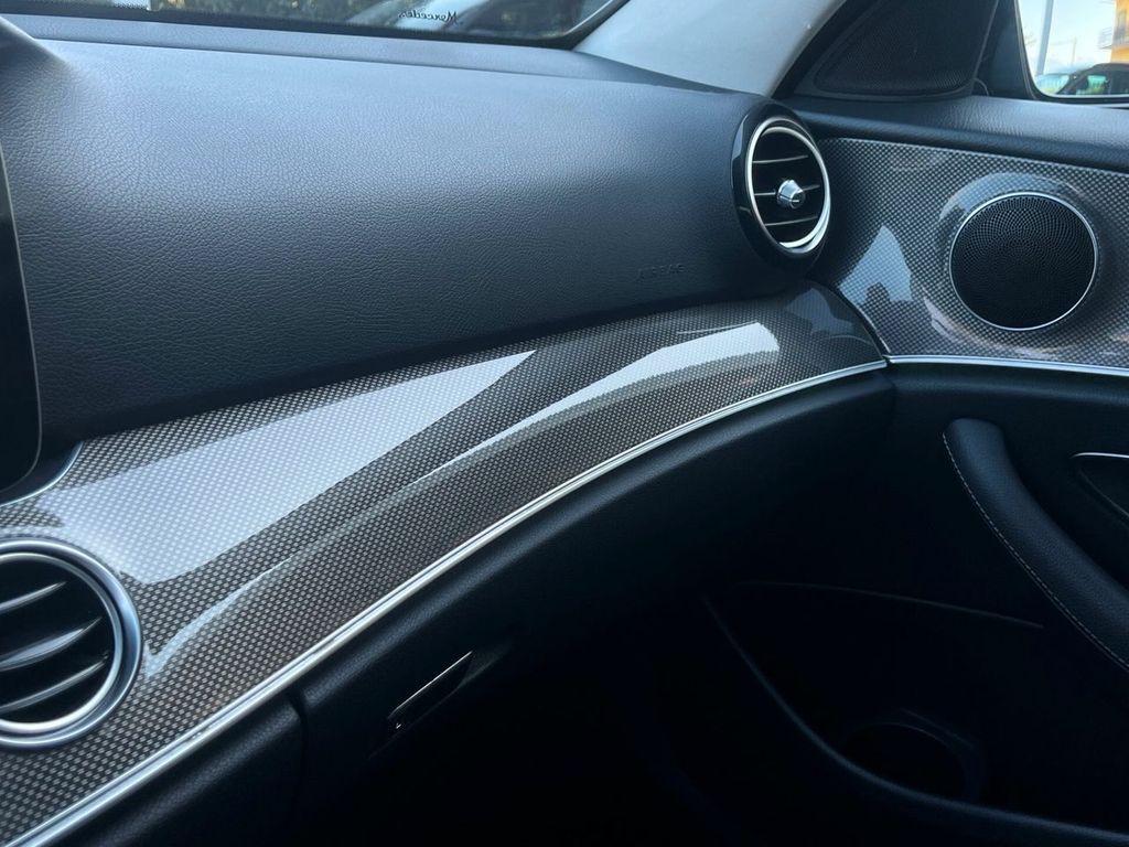 Mercedes-Benz E 300 2021