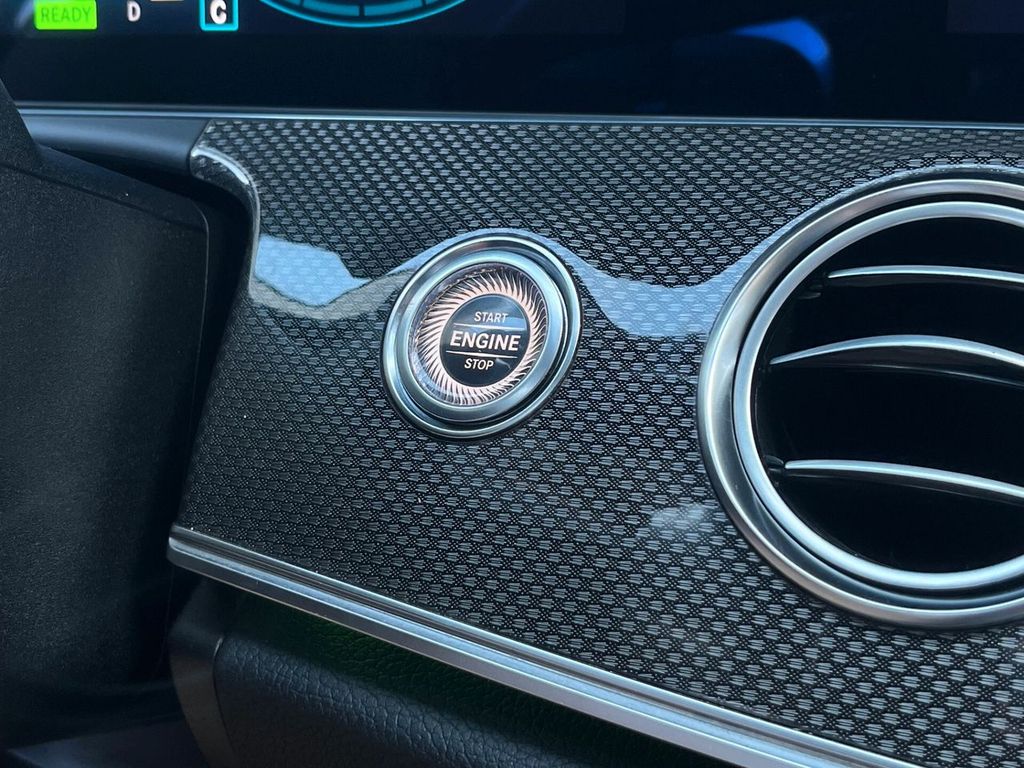 Mercedes-Benz E 300 2021