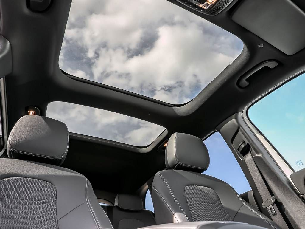 Mercedes-Benz EQB 2024