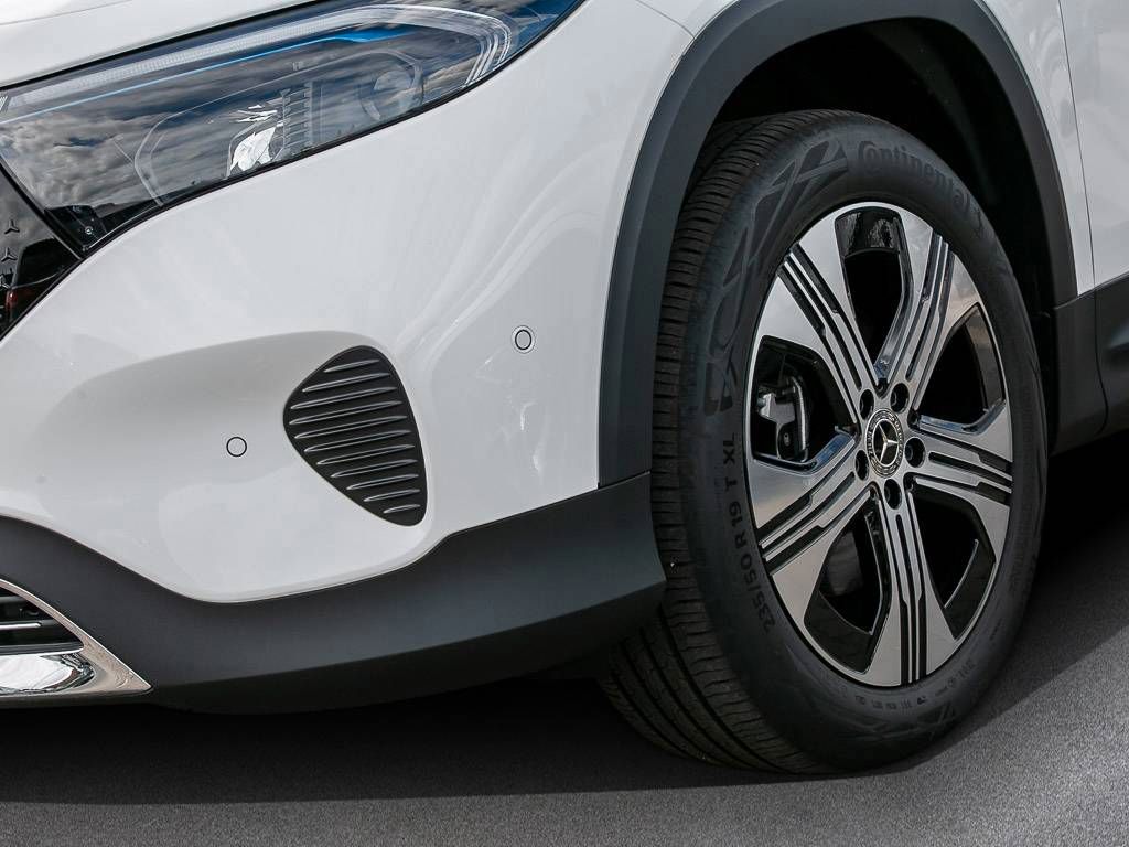 Mercedes-Benz EQB 2024