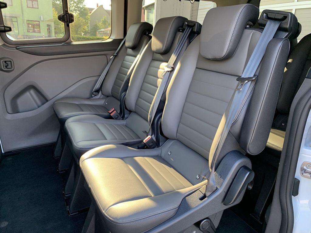 Ford Tourneo Custom 2023