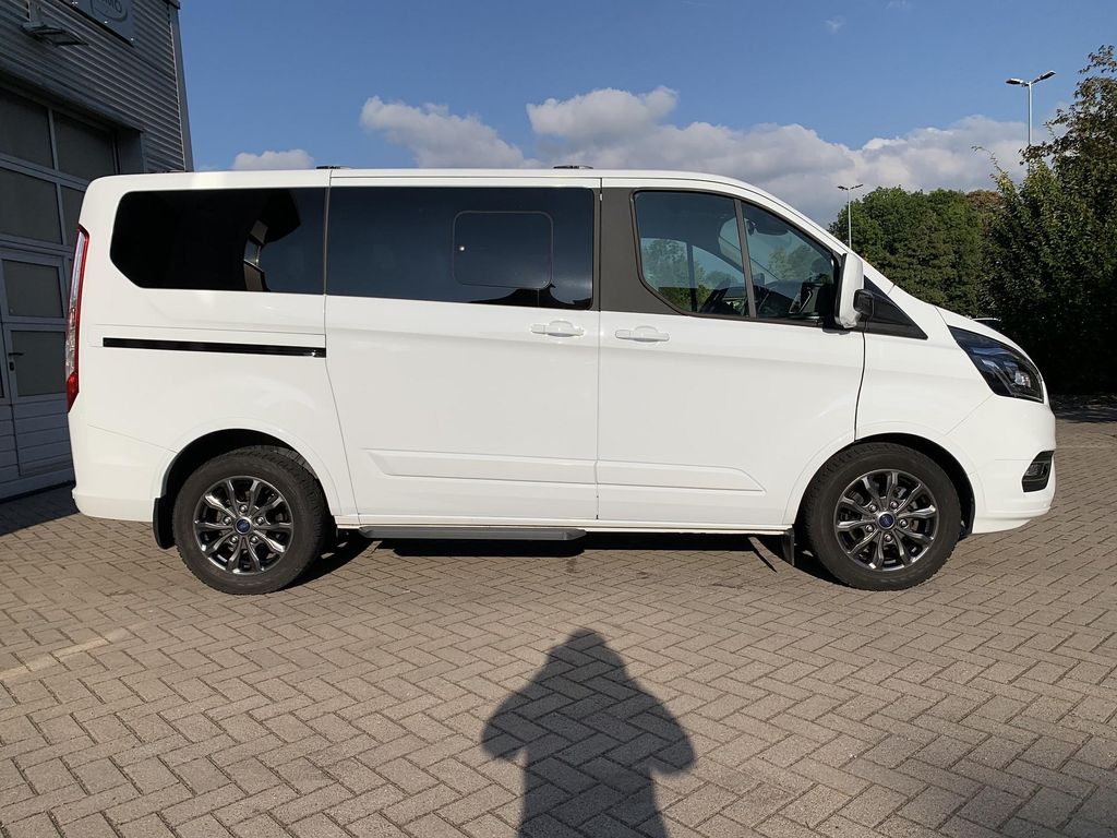 Ford Tourneo Custom 2023