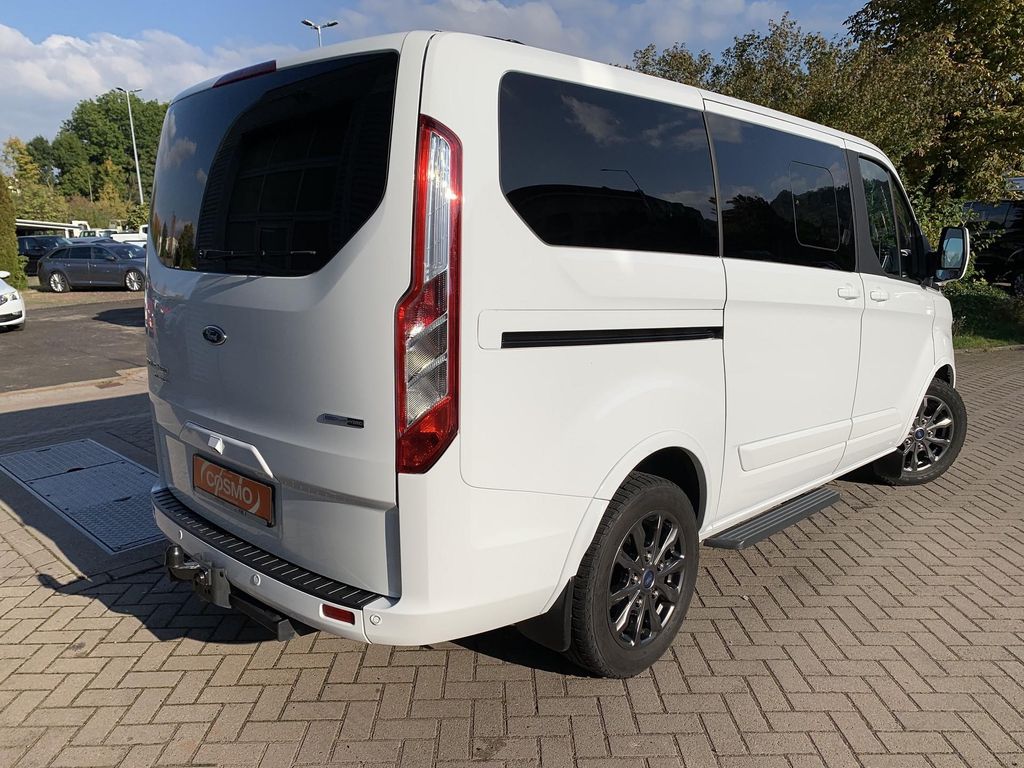 Ford Tourneo Custom 2023