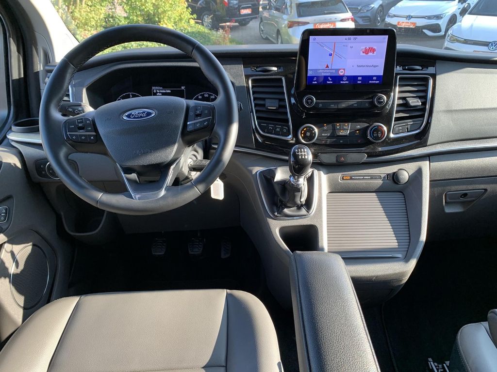 Ford Tourneo Custom 2023