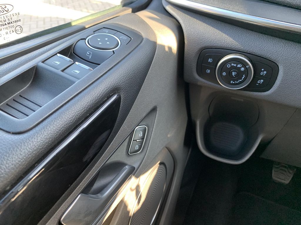 Ford Tourneo Custom 2023