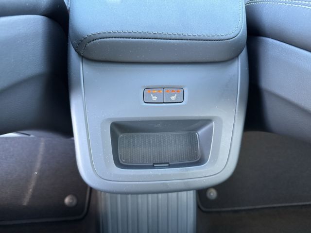 Volvo XC60 2025