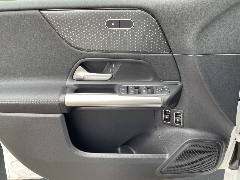 Mercedes-Benz B 250 2024