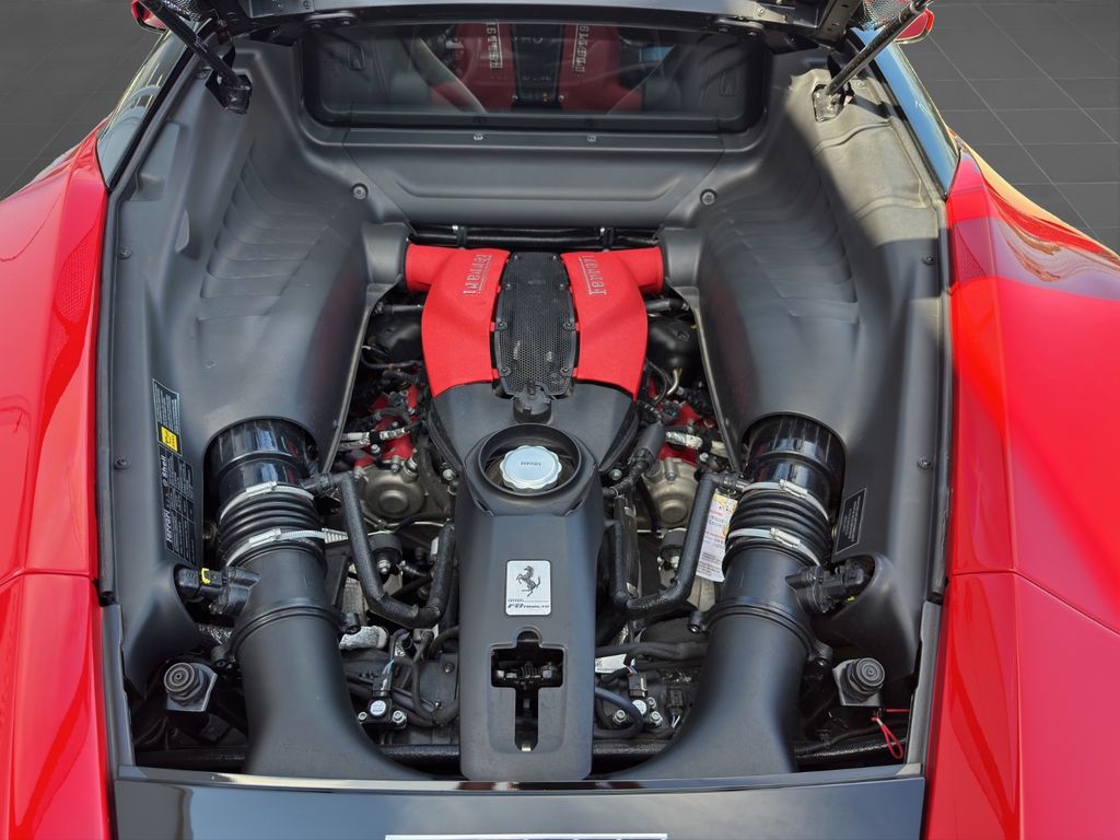 Ferrari F8 2021