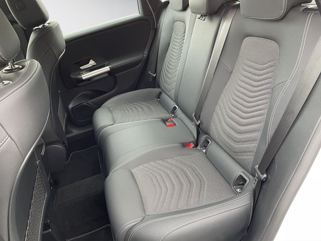 Mercedes-Benz B 250 2024