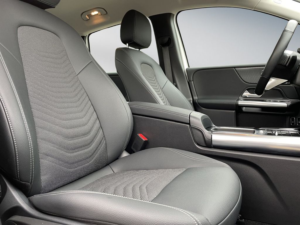 Mercedes-Benz B 250 2024