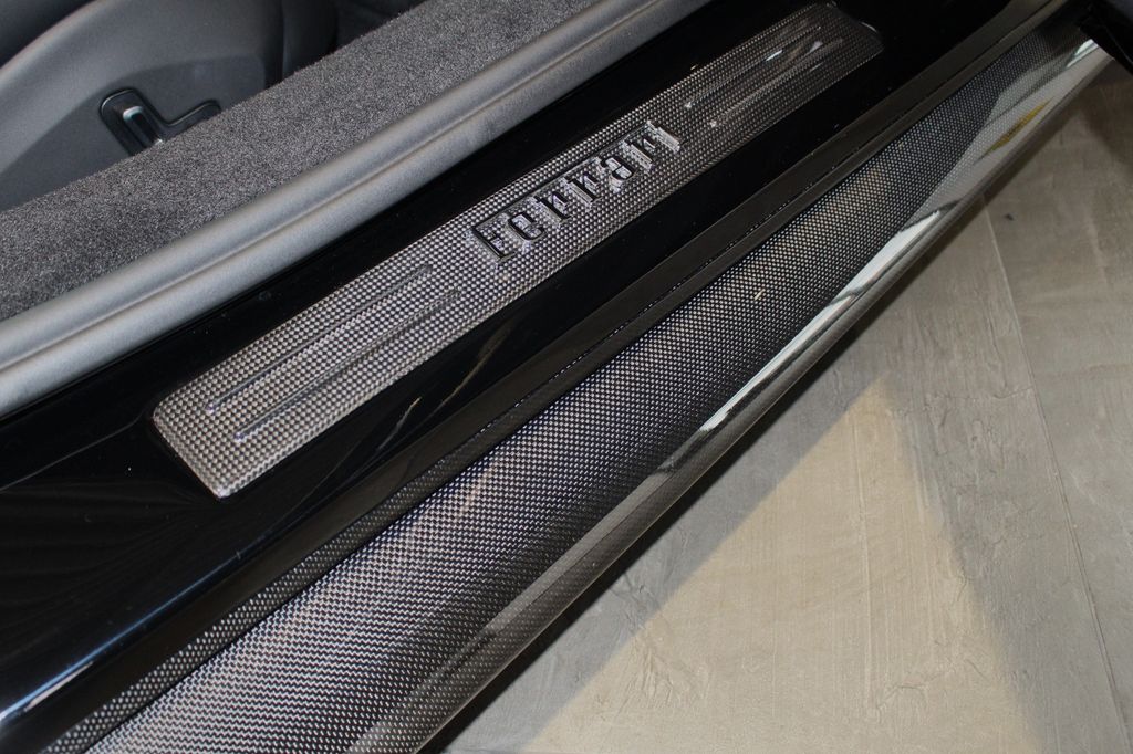 Ferrari 296 GTS 2024