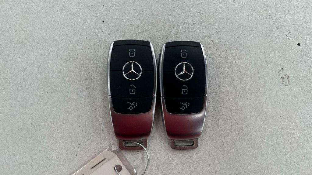 Mercedes-Benz GLC 300 2022