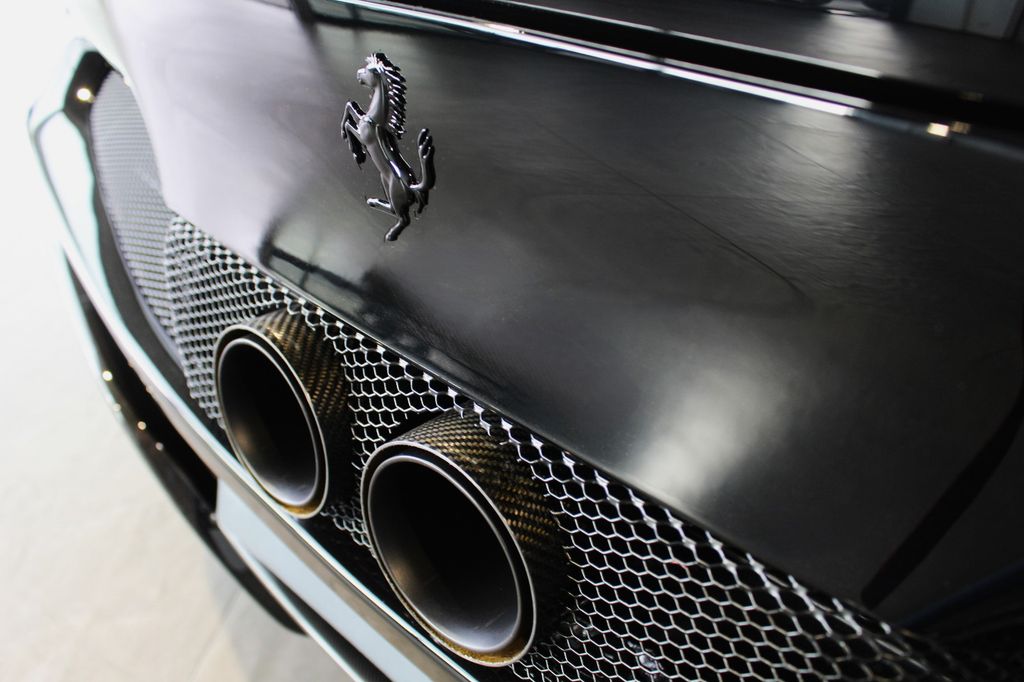 Ferrari 296 GTS 2024