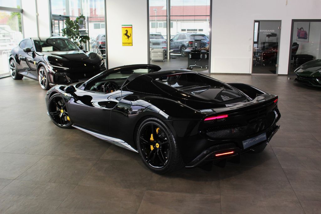 Ferrari 296 GTS 2024