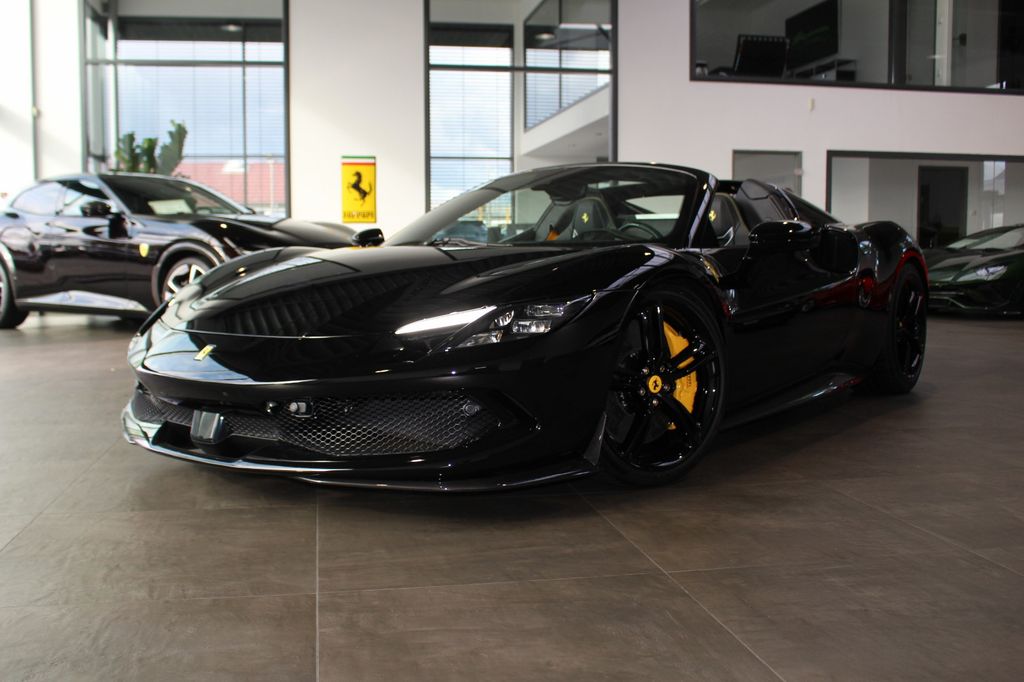 Ferrari 296 GTS 2024