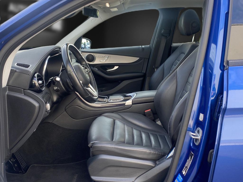 Mercedes-Benz GLC 300 2022