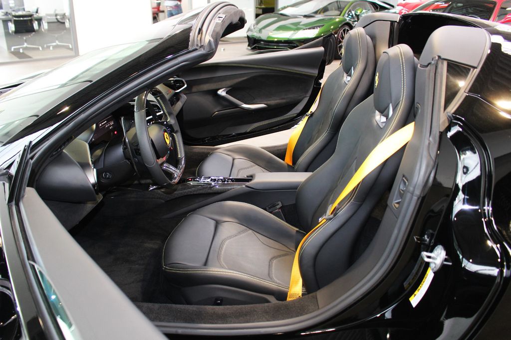 Ferrari 296 GTS 2024