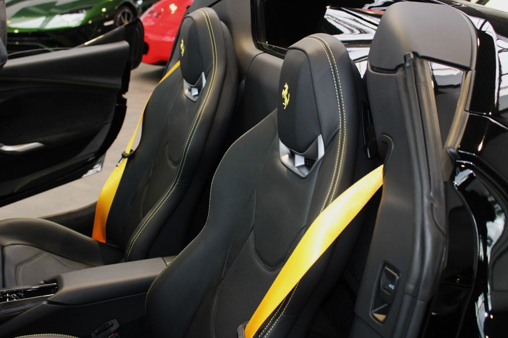 Ferrari 296 GTS 2024