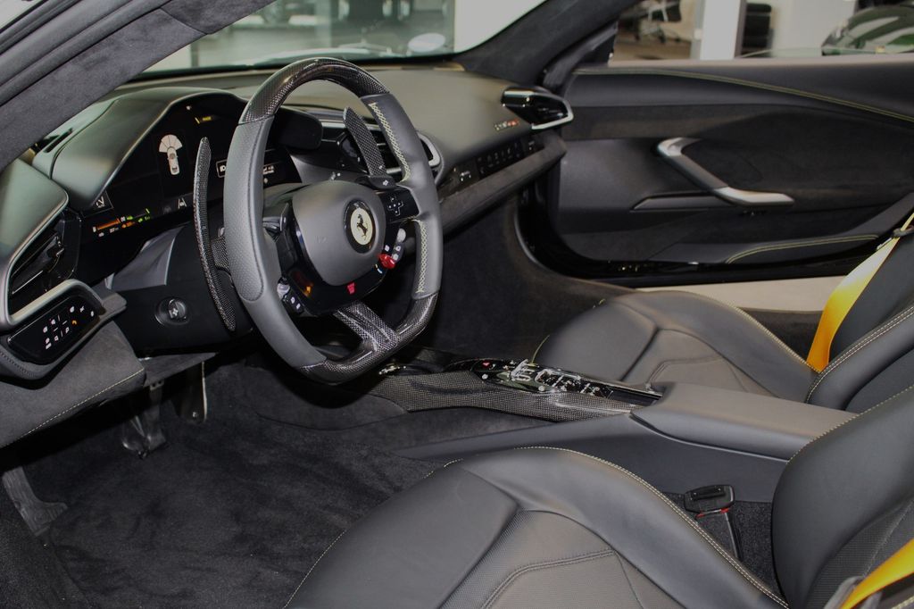 Ferrari 296 GTS 2024