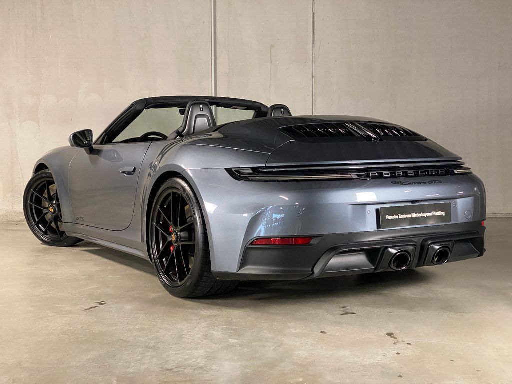 Porsche 992