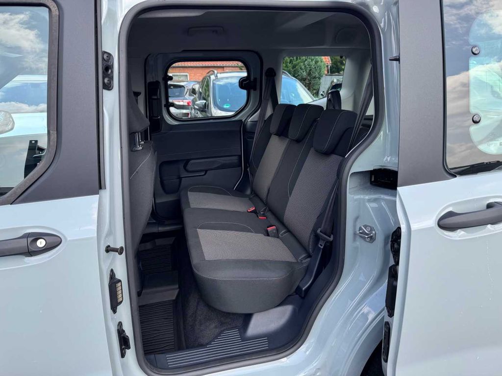 Ford Tourneo Courier 2025