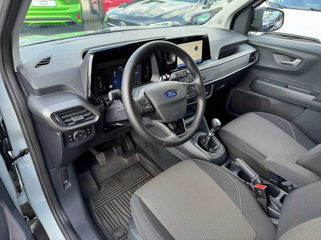 Ford Tourneo Courier 2025