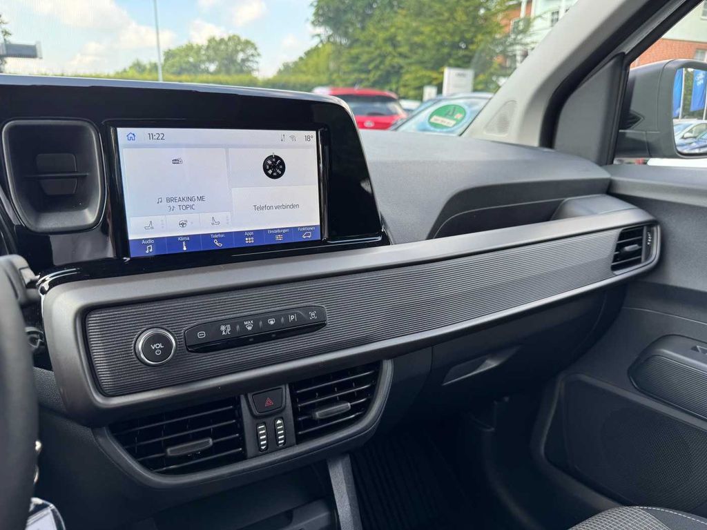 Ford Tourneo Courier 2025