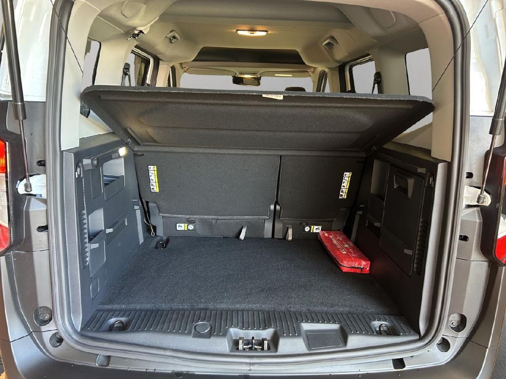 Ford Tourneo Courier 2025